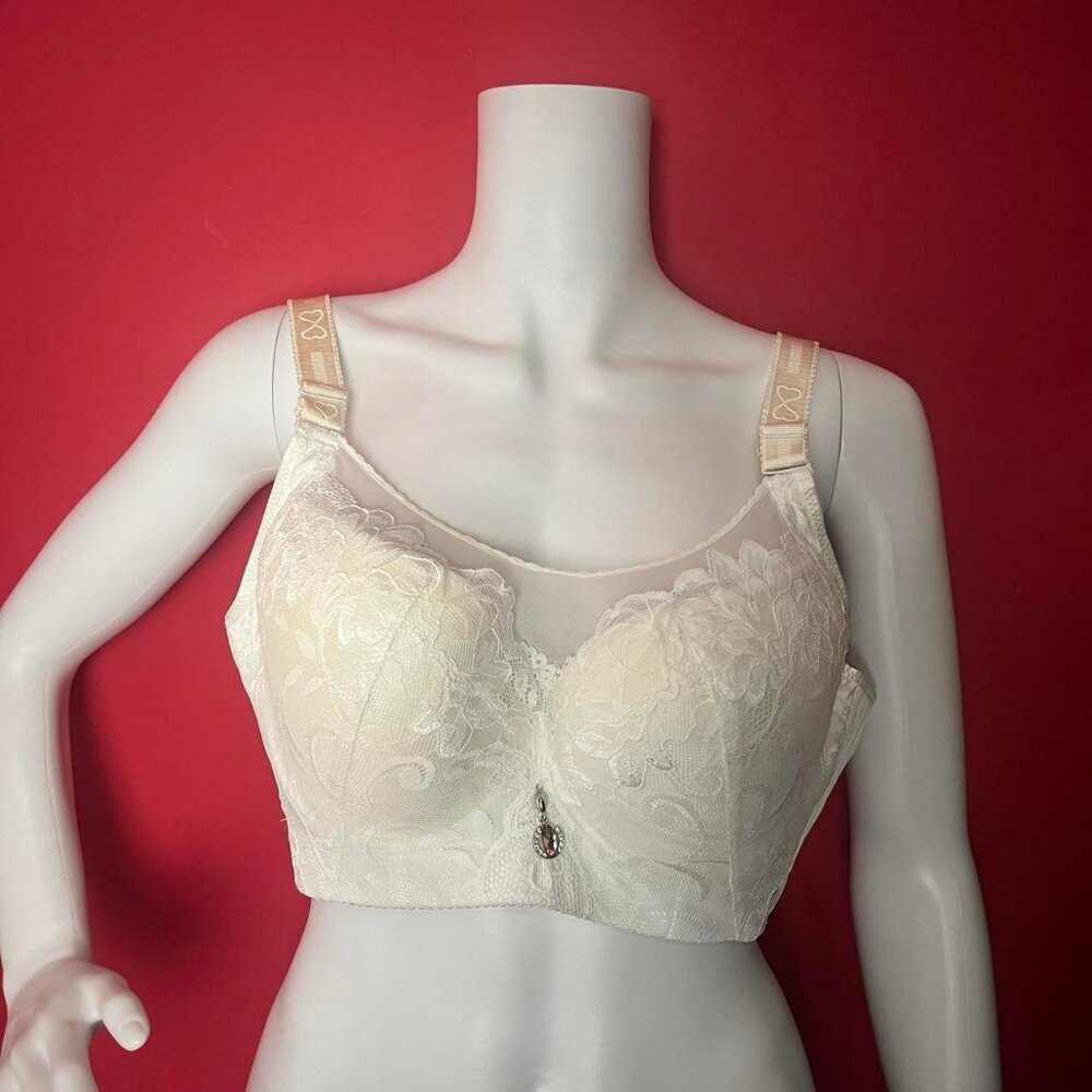 White corset style bra 🤍🤍​
